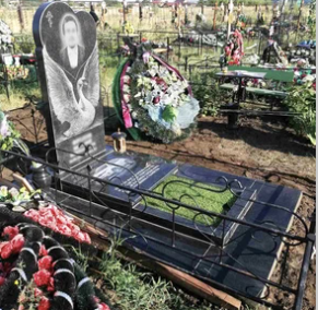 Сердце как символ утраты и любви: памятники, которые говорят за нас