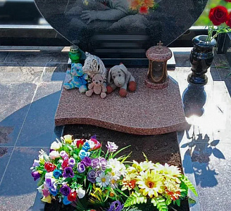 Детские памятники: память в каждом штрихе